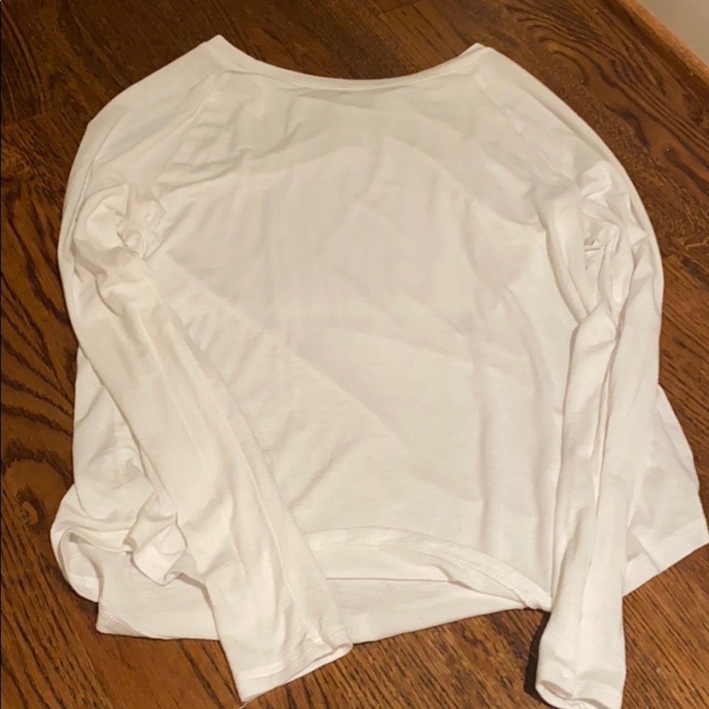 White long sleeve American eagle tee